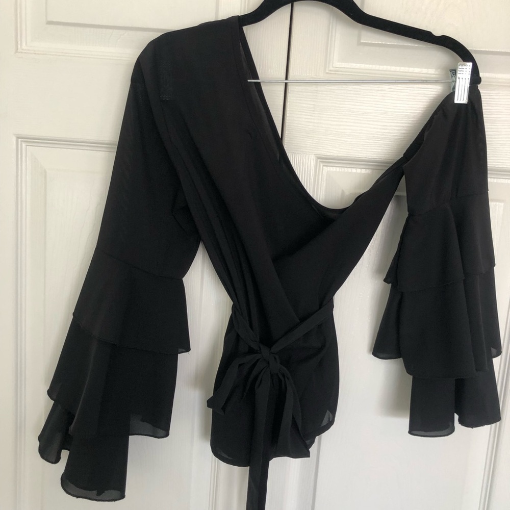 Black One Sleeve Ruffle Tie Crop Top Size M